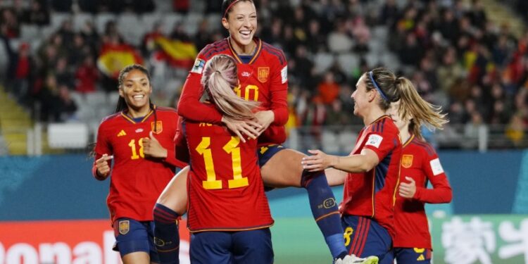 España y Japón avanzan a la fase eliminatoria en el Mundial Femenino con La Roja venciendo a Zambia 5-0