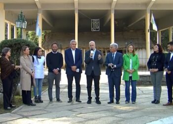 Larreta propuso que la educación sea «servicio esencial» para que las escuelas «funcionen siempre»