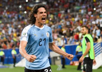 Llegó Cavani, se hace la revisión médica y lo presentan en la Bombonera