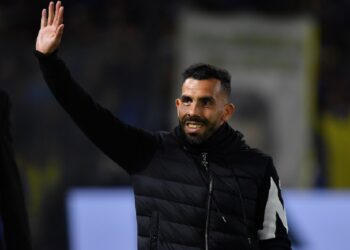 Carlos Tevez firmó contrato para ser por un año el entrenador de Independiente