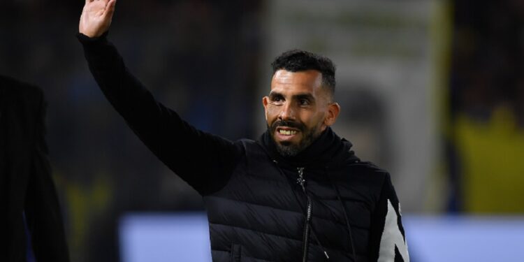 Carlos Tevez firmó contrato para ser por un año el entrenador de Independiente