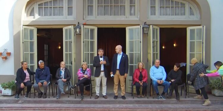 Horacio Rodríguez Larreta  anunció medidas, junto a  Fernán Quirós, sobre los 30 años de aportes  para jubilarse