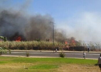 Nuevo incendio afecta al sur de Italia y provoca evacuación