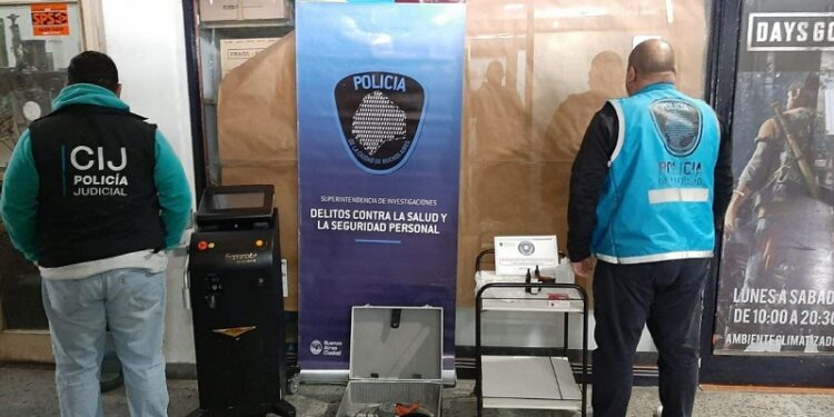 Desbaratan centro de estética trucho en Villa del Parque