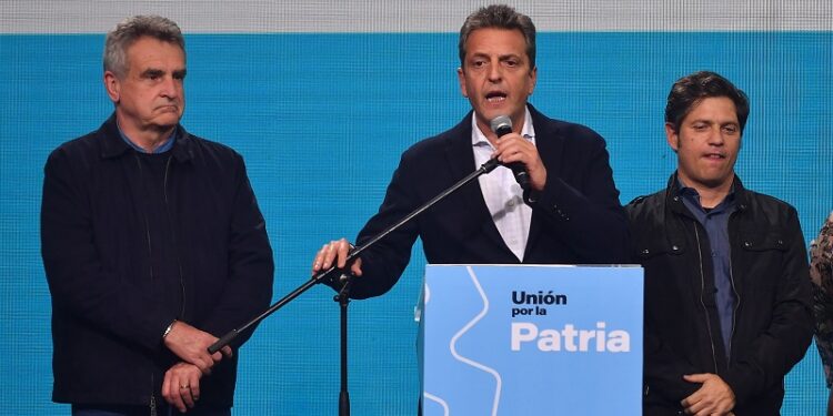 Las fórmulas presidenciales se preparan para la definición 2023