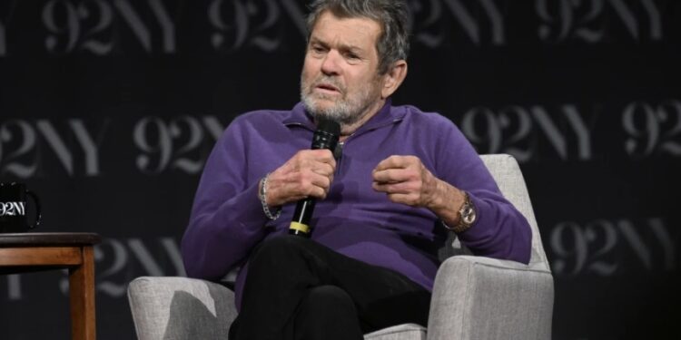 El cofundador de Rolling Stone, Jann Wenner, fue destituido del liderazgo del Rock Hall después de comentarios controvertidos