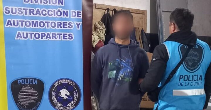 Un detenido y más de 160 autopartes ilegales secuestradas en un taller de Villa Lugano