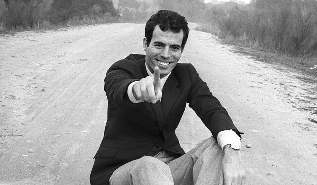 El cantante español Julio Iglesias, en una imagen de 1969. EFE//fs