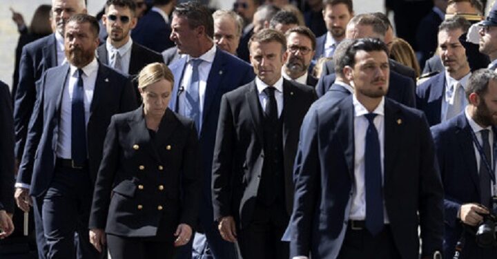 Giorgia Meloni y Emmanuel Macron discutieron en Roma la crisis migratoria