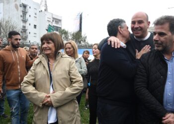 Patricia Bullrich prometió que si es elegida presidenta el Puente Pueyrredón «dejará de ser lugar de piquete»