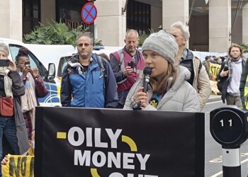 Detienen a la activista Greta Thunberg en una protesta en Londres