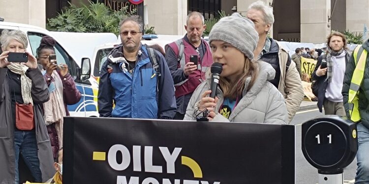 Detienen a la activista Greta Thunberg en una protesta en Londres