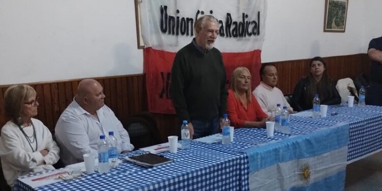 El radical Federico Storani dijo que Sergio Massa «es la única opción democrática» del balotaje