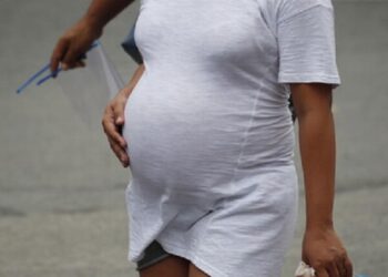 Las italianas tienen hijos cada vez más tarde