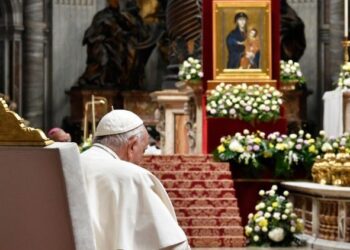 El Papa apela a la paz en un mundo desgarrado por la guerra