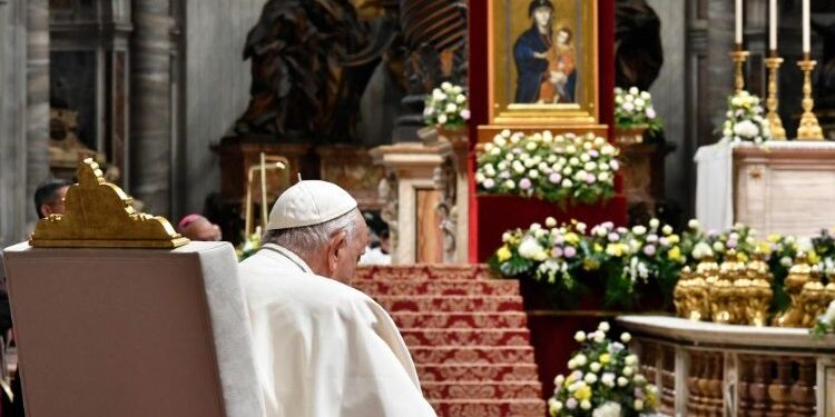El Papa apela a la paz en un mundo desgarrado por la guerra