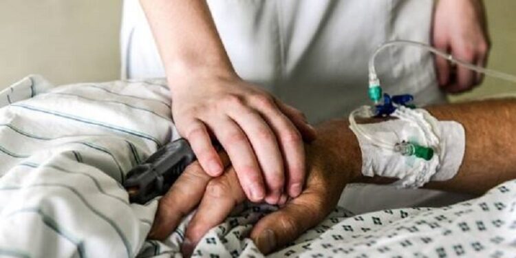 Más de cinco italianos por día solicitan el suicidio asistido