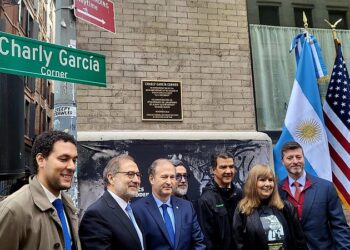 Una esquina de Nueva York lleva el nombre de Charly García