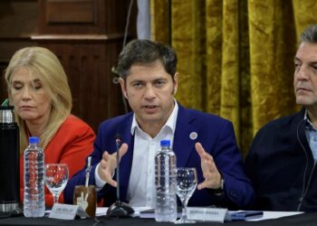 El Gobierno bonaerense presentará un proyecto para crear un laboratorio provincial de medicamentos