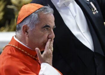 El Cardenal Angelo Becciu fue condenado a 5 años y medio de prisión