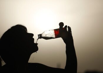 En Madrid, Sanidad quiere ampliar la prohibición de bebidas energéticas a menores y retomar la ley antitabaco
