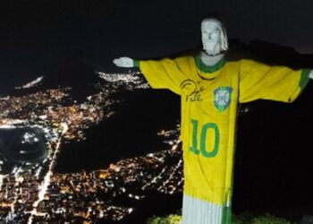 El Papa Francisco rinde homenaje a Pelé
