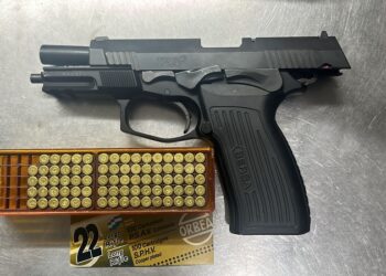 Dos detenidos luego de cuatro allanamientos tras un tiroteo en Año Nuevo