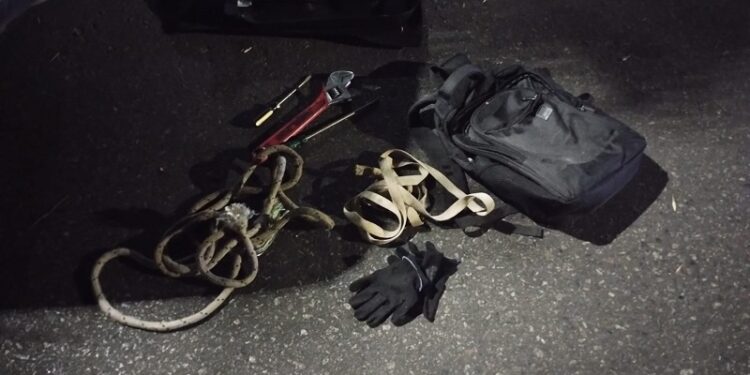 Tres ladrones detenidos en Villa Santa Rita cuando intentaban entrar a robar a la casa de una jubilada