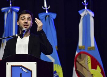 Crece el contrapunto entre el Gobierno de Milei y los gobernadores, encabezados por el de Chubut