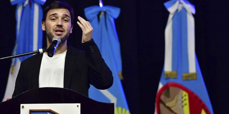 Crece el contrapunto entre el Gobierno de Milei y los gobernadores, encabezados por el de Chubut