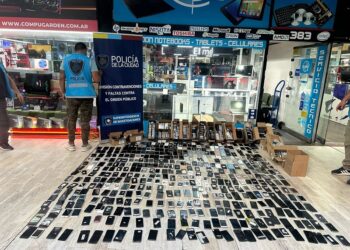 Más de mil celulares secuestrados en el centro porteño