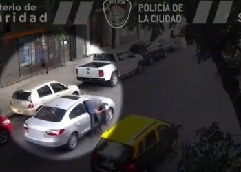 Un extranjero que se encontraba en libertad bajo caución juratoria fue detenido robando en Constitución