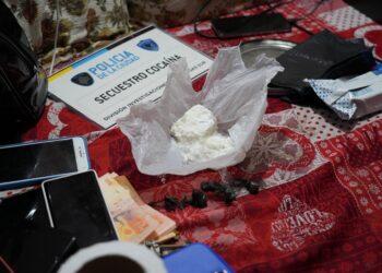 Seis detenidos en 12 allanamientos en el barrio de Constitución