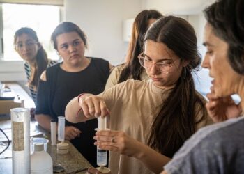 Uruguay cuenta con un 51% de científicas, y ocupa el tercer lugar en el podio continental