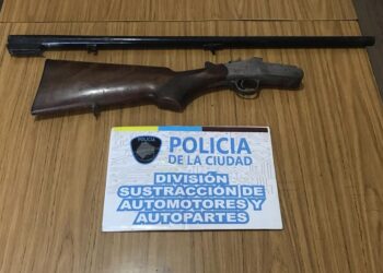 Clausuran taller en Lugano y detienen a su dueño por venta ilegal de autopartes