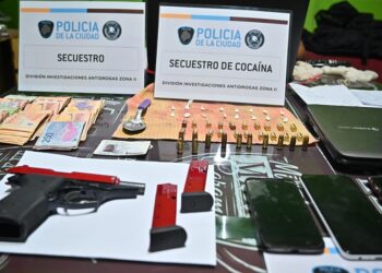 Desbaratan red de narcomenudeo: cuatro detenidos e incautan drogas y armas