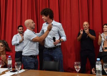 Martín Lousteau: «La única manera de honrar a los próceres de nuestro partido es teniendo el coraje que ellos tuvieron y mostrando carácter»