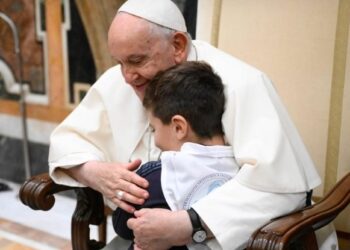 Abusos: el Papa pidió privilegiar una mirada que proteja a los más vulnerables