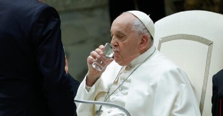 Papa Francisco: «Recursos y tecnologías innovadoras para armas y no para el agua»