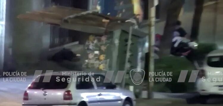 Por las cámaras del CMU, la Policía de la Ciudad detuvo a dos ladrones de coches