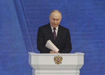 Vladimir Putin tilda de “disparate” que planee atacar Europa, pero avisa: la entrada de la OTAN en Ucrania sería “trágica”