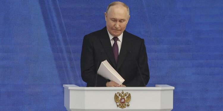 Vladimir Putin tilda de “disparate” que planee atacar Europa, pero avisa: la entrada de la OTAN en Ucrania sería “trágica”