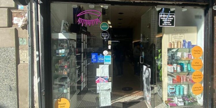 Centro estético en el Microcentro desbaratado y con secuestro de aparatología prohibida
