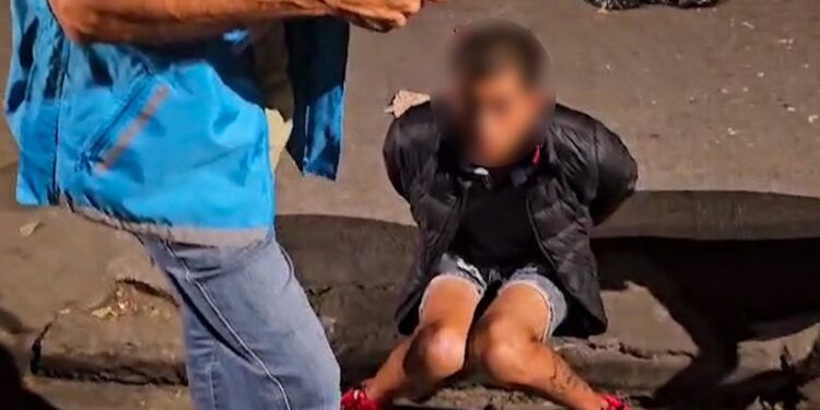 Las Zapatillas rojas y una huella, vitales para la detención de tres robahoteles