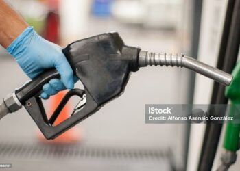 Los precios de los combustibles suben 4,6%: acumulan un alza de 107% desde la asunción de Milei