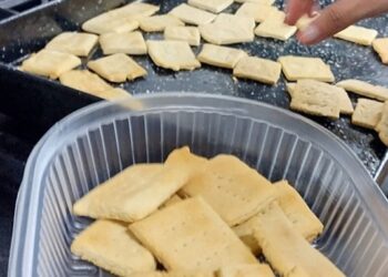 La Universidad de La Plata elabora galletitas saludables para los comedores de la región