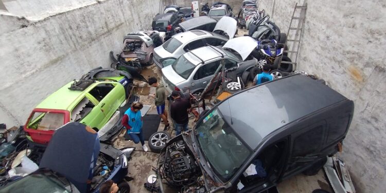 Cayó en Monte Castro la banda del desarmadero virtual: le secuestraron piezas por 500 mil dólares