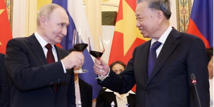 Vladimir Putin no descarta suministrar armas a Corea del Norte como hace la OTAN en Ucrania