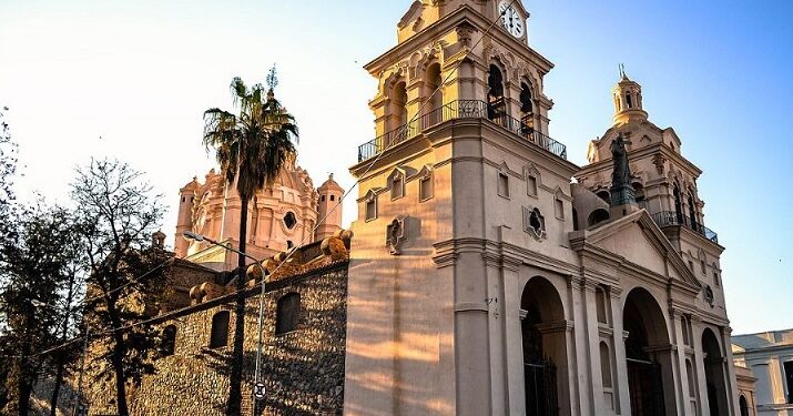 ¿Cuál es la única ciudad de Argentina que fue reconocida como Capital Americana de la Cultura?
