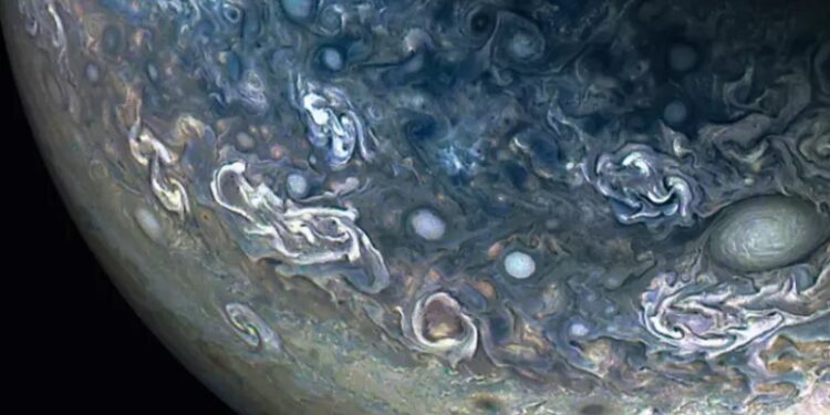 ANSA Latina  Navega Imágenes fantásticas de la atmósfera de Júpiter